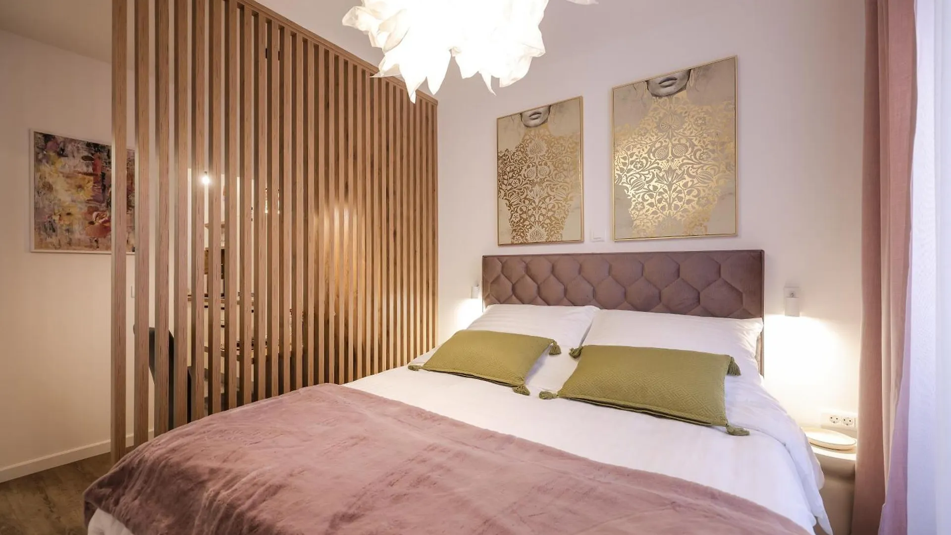 Apartman Charming Studio Apt In City Center