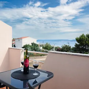 Apartman Natalija 4 Stars, Mrljane