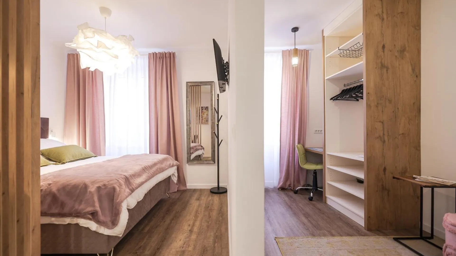 Charming Studio Apt In City Center Zadar